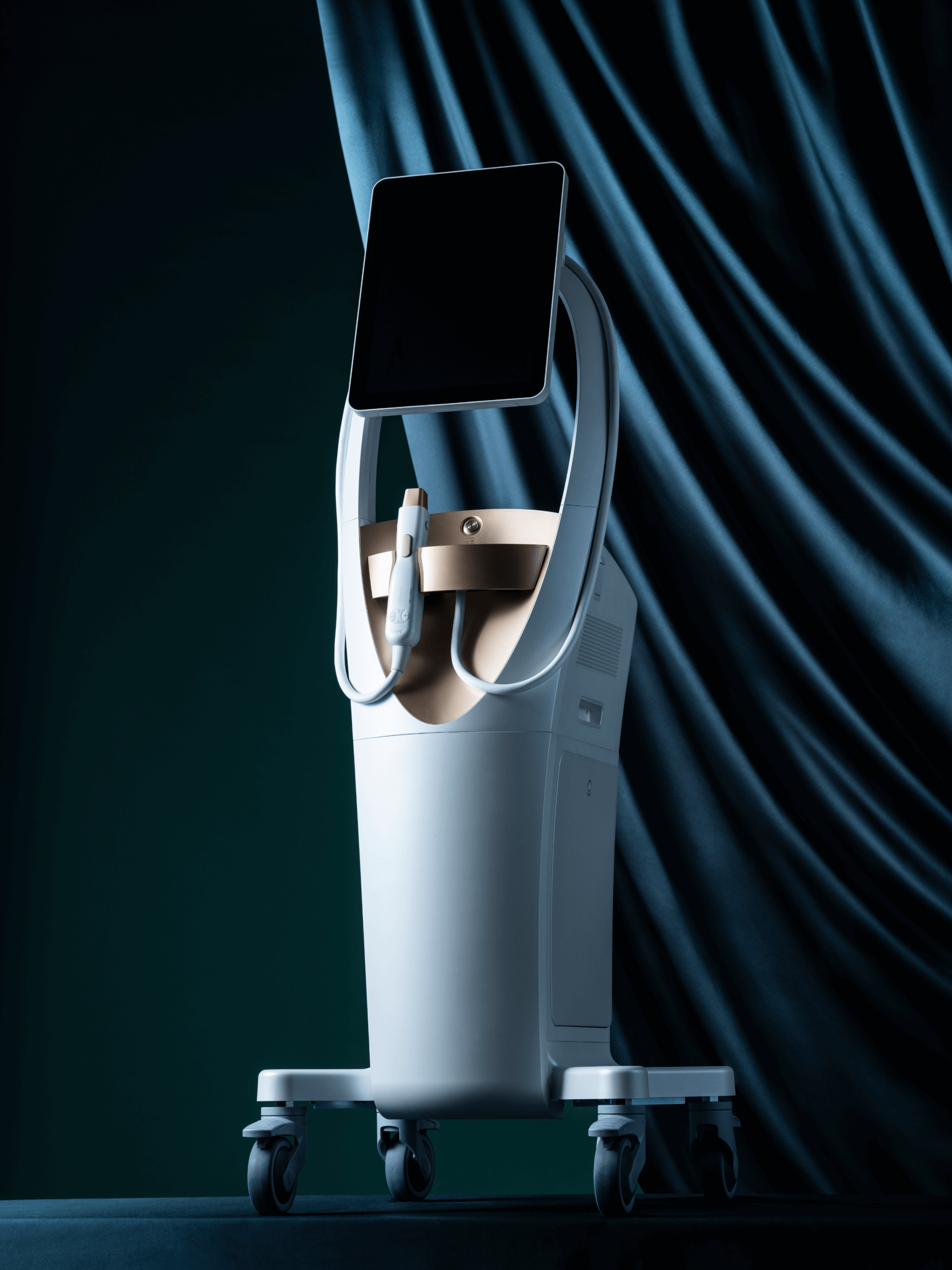 デンシティ（DENSITY）はじめます！～たるみ治療してみませんか？～